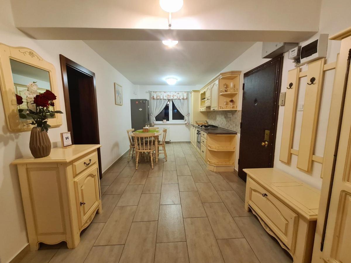 Clasic Apartment Nufarul 오라데아 외부 사진